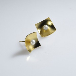 silver earrings gold plated 18 kt with natural pearl